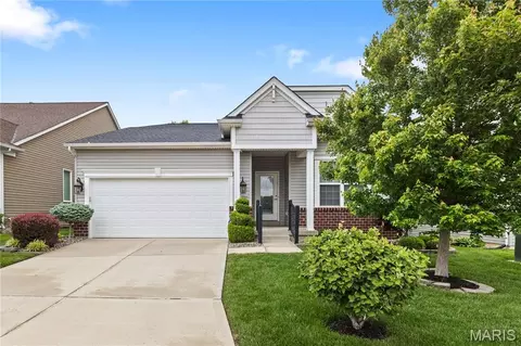 1586 Kennabrooke Ct, Saint Louis, MO 63146