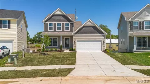 30 River Wind Dr, Saint Charles, MO 63301