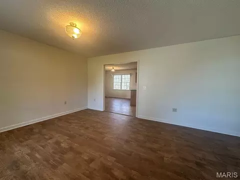 Living - 17173 E Cedar Hills Dr, Dexter, MO 63841 photo 2 of 3