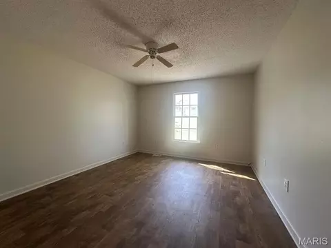 Bedroom - 17173 E Cedar Hills Dr, Dexter, MO 63841 photo 3 of 6