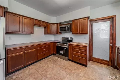 Kitchen - 514 E State St, Union, MO 63084 photo 2 of 3