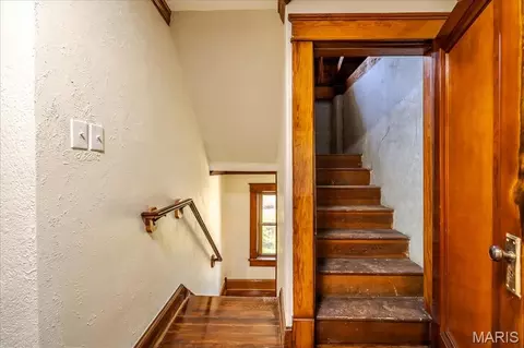 Entry Way - 514 E State St, Union, MO 63084 photo 6 of 6