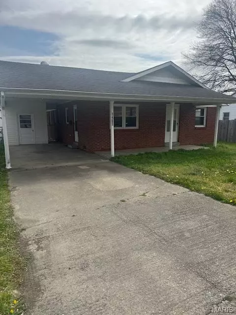 1403 Broadway St, Scott City, MO 63780