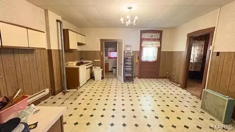 322 E Davis St, Saint Louis, MO 63111 photo 6