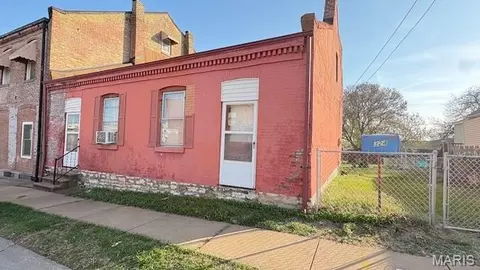 322 E Davis St, Saint Louis, MO 63111 photo 1