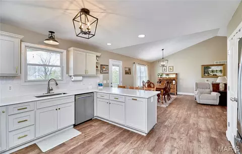 Kitchen - 110 Bruning Ln, Troy, MO 63379 photo 3 of 3