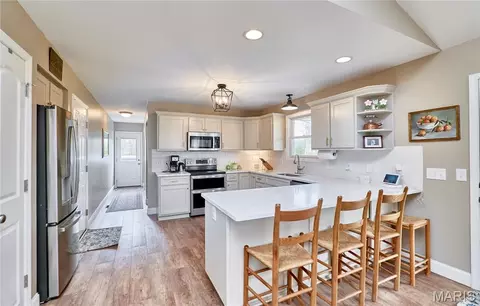 Kitchen - 110 Bruning Ln, Troy, MO 63379 photo 2 of 3