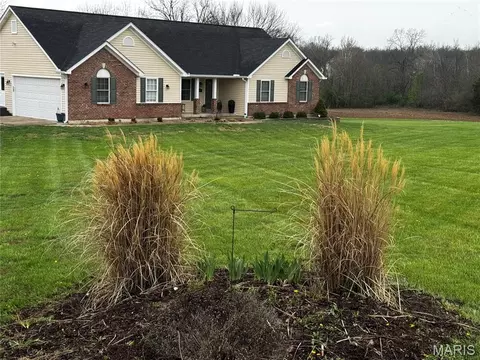 110 Bruning Ln, Troy, MO 63379