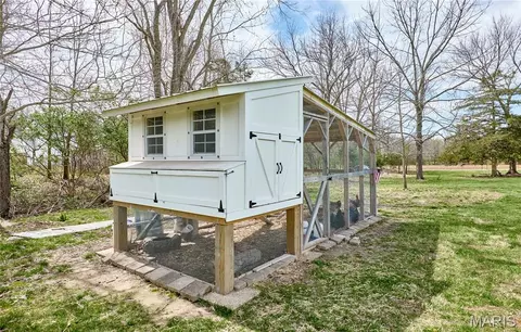 Exterior - 110 Bruning Ln, Troy, MO 63379 photo 6 of 11