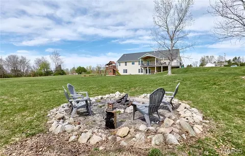 Exterior - 110 Bruning Ln, Troy, MO 63379 photo 7 of 11