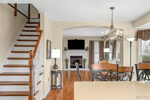 Entry Way - 679 Bluffs View Ct, Eureka, MO 63025 photo 1 of 3
