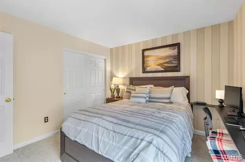 Bedroom - 679 Bluffs View Ct, Eureka, MO 63025 photo 4 of 6