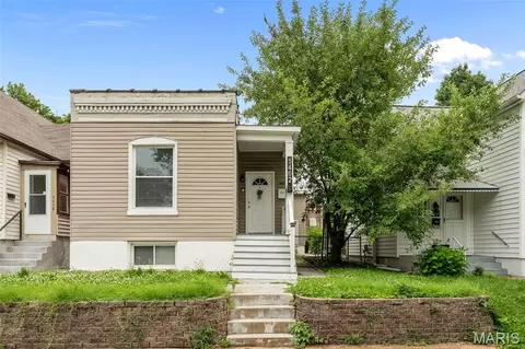 5462 Christy Ave, Saint Louis, MO 63116