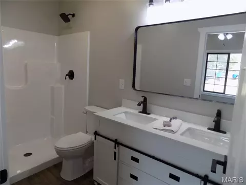 Bath - 10801 Barley Ct, Rolla, MO 65401 photo 1 of 8