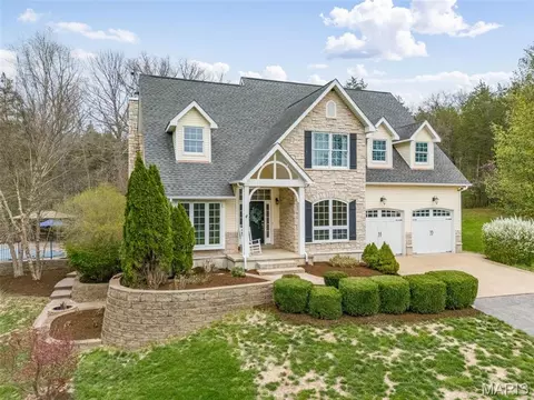 Exterior - 401 Jasper Rd, Festus, MO 63028 photo 7 of 11