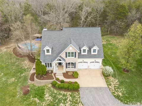 Exterior - 401 Jasper Rd, Festus, MO 63028 photo 8 of 11