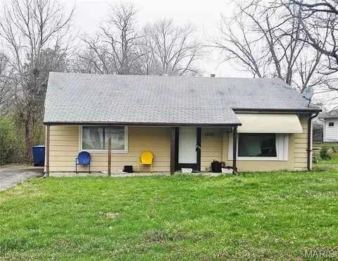 1205 Laredo Ave, Spanish Lake, MO 63138