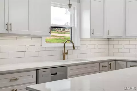 Kitchen - 111 Ventnor Ave, Union, MO 63084 photo 3 of 4