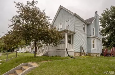 2441 Sanford Ave, Alton, IL 62002