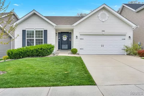 1534 Cascade Ln, Eureka, MO 63025