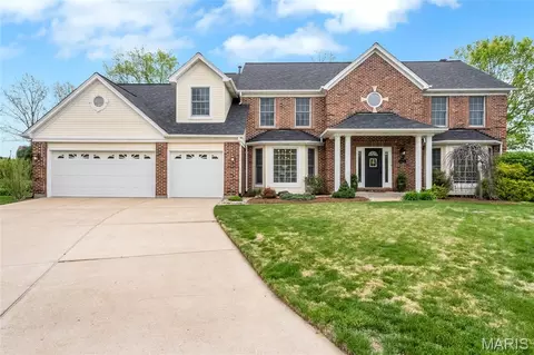 4900 Karington Place Ct, Oakville, MO 63129