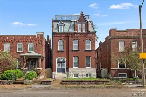 2922 S Compton Ave, Saint Louis, MO 63118