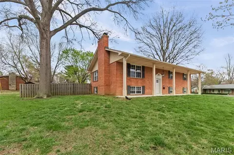 10 Fawnlily, Belleville, IL 62221