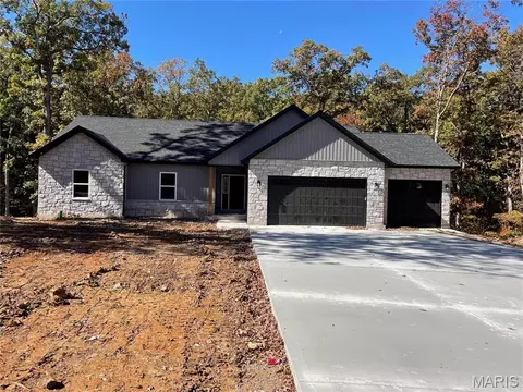 121 Hickory Heits Ct, Moscow Mills, MO 63362