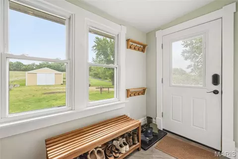 Entry Way - 11 Skyview Way, Pacific, MO 63069 photo 3 of 3
