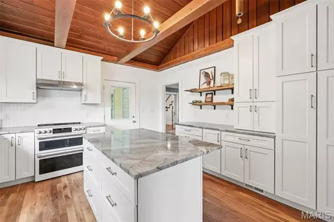 Kitchen - 11 Skyview Way, Pacific, MO 63069 photo 3 of 6