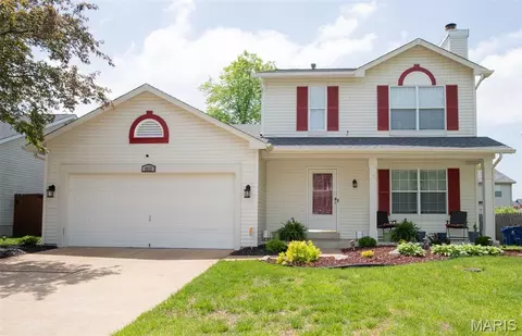 1212 Parmer Dr, Florissant, MO 63031