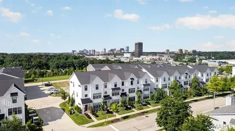 View/Area - 8933 Eager Rd, Saint Louis, MO 63144 photo 1 of 1