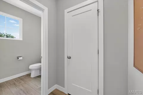 Entry Way - 8933 Eager Rd, Saint Louis, MO 63144 photo 1 of 4