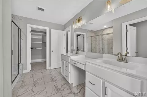 Bath - 8933 Eager Rd, Saint Louis, MO 63144 photo 3 of 6