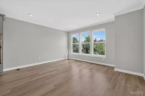 Living - 8933 Eager Rd, Saint Louis, MO 63144 photo 5 of 5