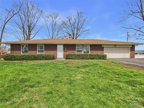 5 Nightingale, Granite City, IL 62040
