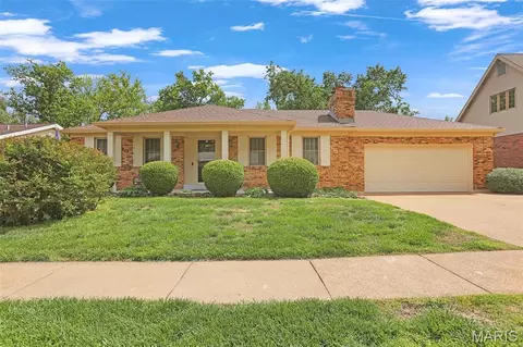 10448 Gregory Ct, Saint Louis, MO 63128