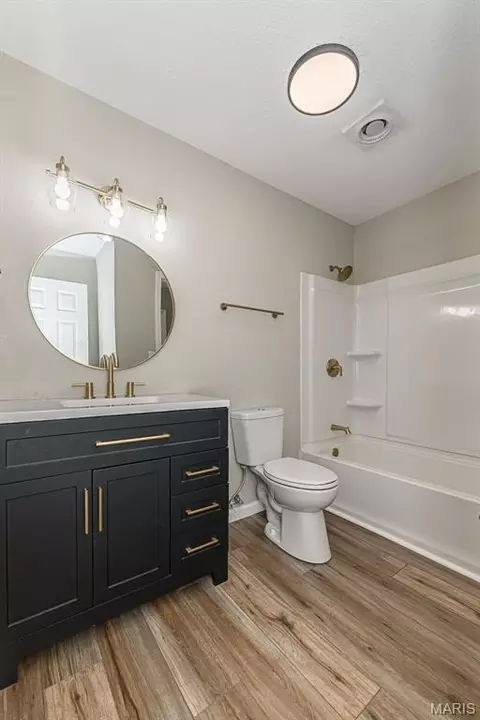Bath - 18 Golf Dr, Sullivan, MO 63080 photo 1 of 3