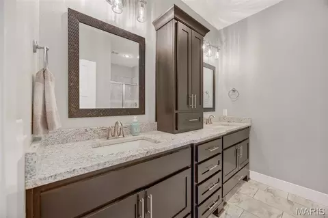Bath - 853 E Apollo Ct, Nixa, MO 65714 photo 2 of 4