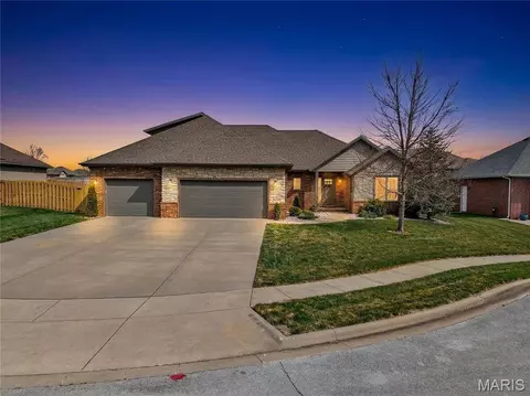 853 E Apollo Ct, Nixa, MO 65714
