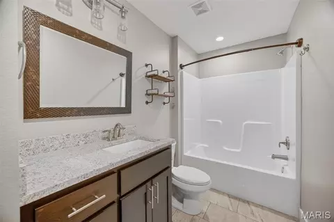Bath - 853 E Apollo Ct, Nixa, MO 65714 photo 4 of 4