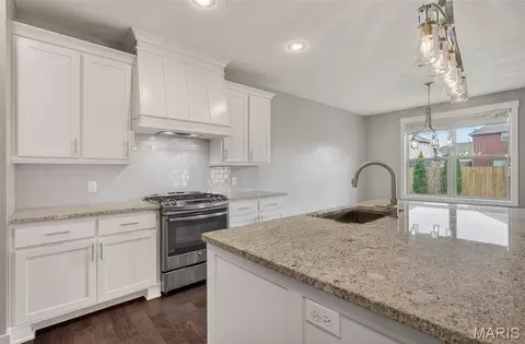 Kitchen - 853 E Apollo Ct, Nixa, MO 65714 photo 3 of 5