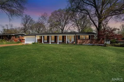1525 Bayonne Dr, Spanish Lake, MO 63138