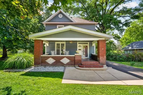 2441 Ackerman Ave, Saint Louis, MO 63114