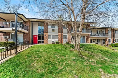 9117 Villaridge Ct #D, Saint Louis, MO 63123