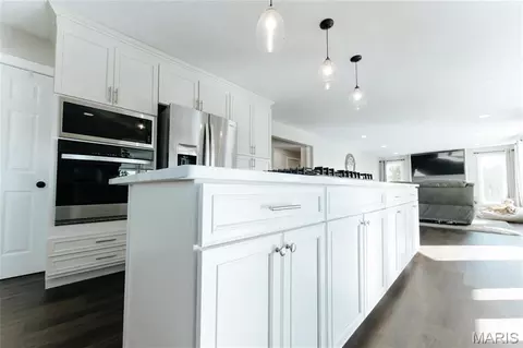 Kitchen - 10605 Larson Ln, Rolla, MO 65401 photo 7 of 17