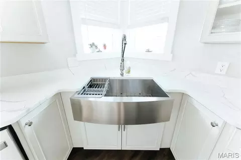 Kitchen - 10605 Larson Ln, Rolla, MO 65401 photo 14 of 17
