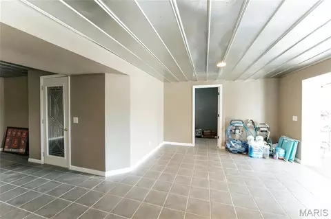 Entry Way - 10605 Larson Ln, Rolla, MO 65401 photo 6 of 6