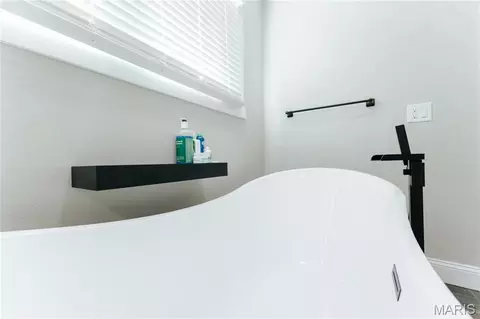 Bath - 10605 Larson Ln, Rolla, MO 65401 photo 6 of 13
