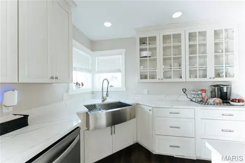 Kitchen - 10605 Larson Ln, Rolla, MO 65401 photo 12 of 17